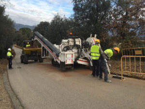 Apertura de minizanja para canalización de gas