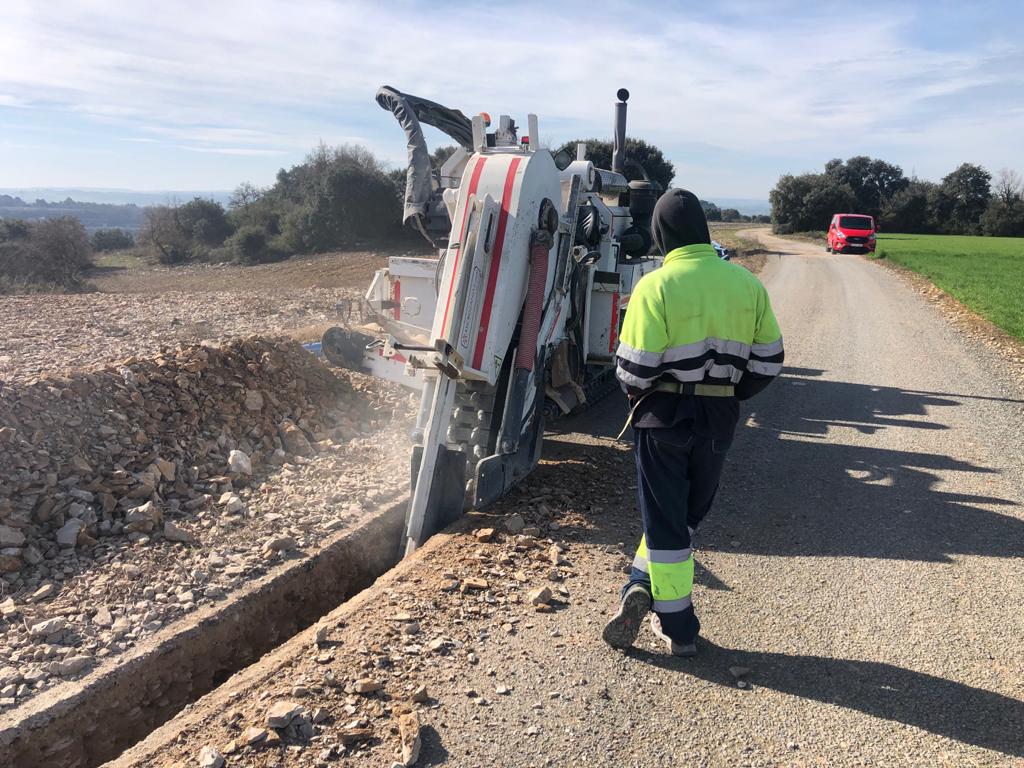 Minizanja en terreno rocoso y piedra