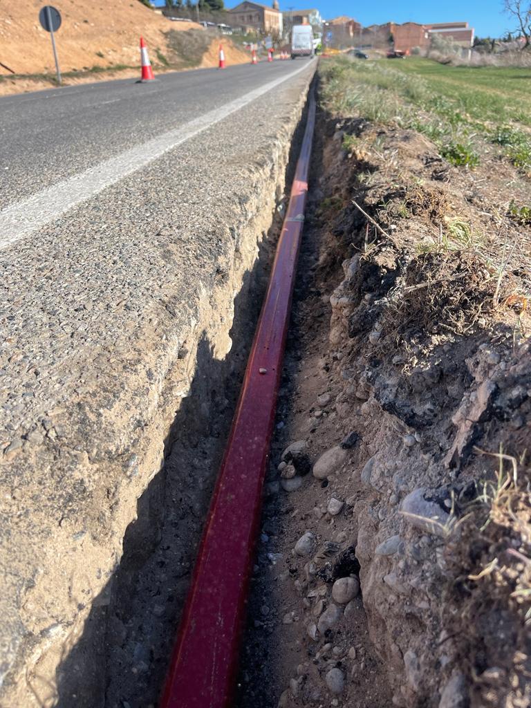 Canalización para fibra óptica en La Granadella